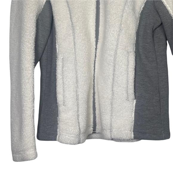 Aventura Medium Full Zip Fuzzy Jacket - Picture 3 of 11